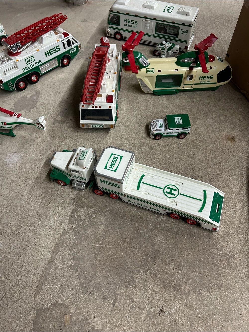 HESS vintage 1990s-2000s Green & White Toy Vehicle Set - Kids Play Trucks